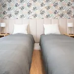 Aparthotel Weissa 7