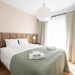 Weissa 7 Апарт-отель Краков