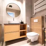 Aparthotel Weissa 7