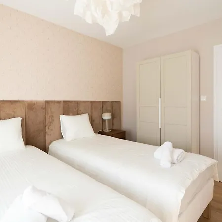 Weissa 7 Apartmanhotel 3*